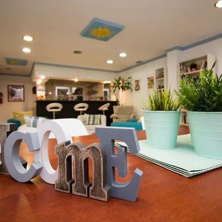 柏林旅馆 招待所 *